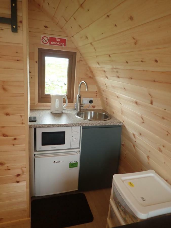 Earls View Pod Hotel Carna Exterior photo